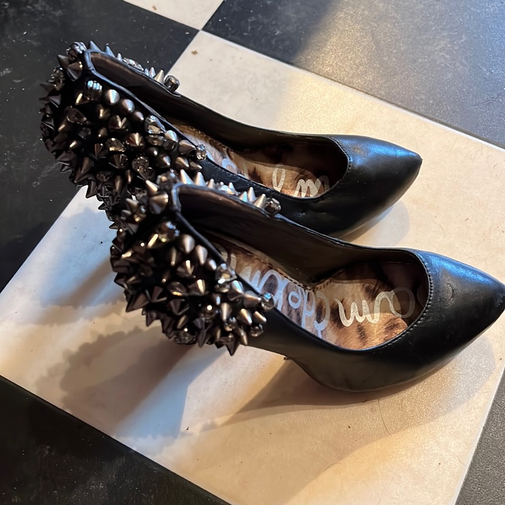 Size 6 Sam Edelman high heel studded pumps
